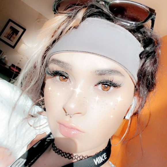 Meet the Posher Other - Meet your Posher, Sarah